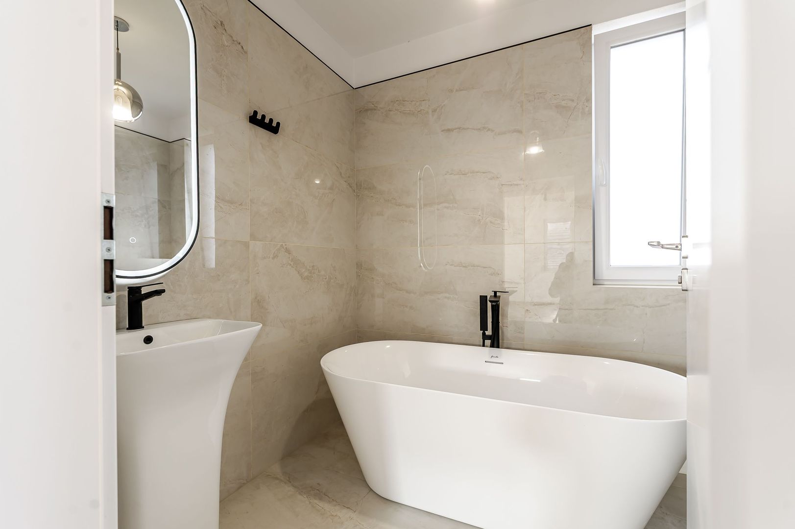 Clădire nouă P+2 cu showroom și birouri în Arad - Poză 15