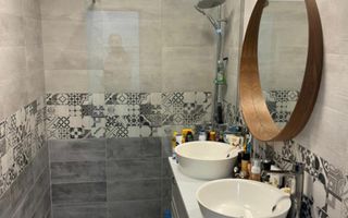 Apartament 2 cam. de vanzare 61mp + terasa 15 mp la 30 m de plaja - Mamaia Nord - Poză 4