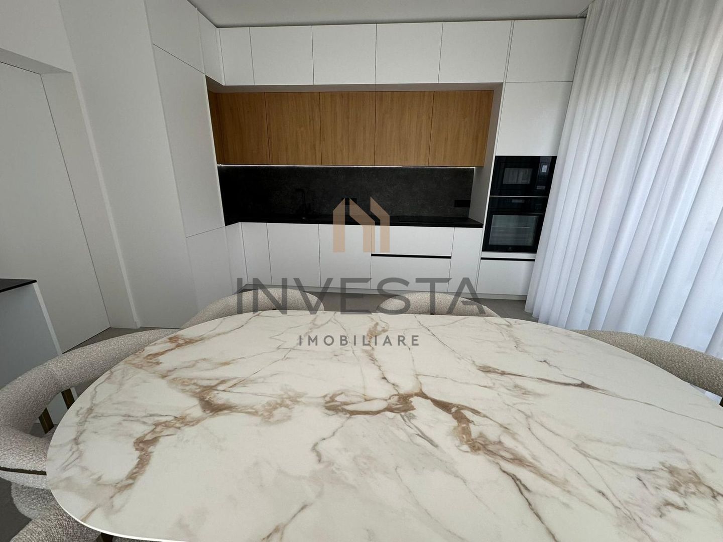 Duplex ultrafinisat panorama de vis cartier Voronet - Poză 4