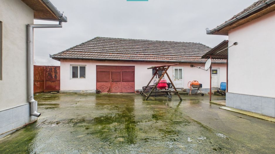 Casă modernă P+1, cu magazin, lângă orașul Sebiș - Poză 33