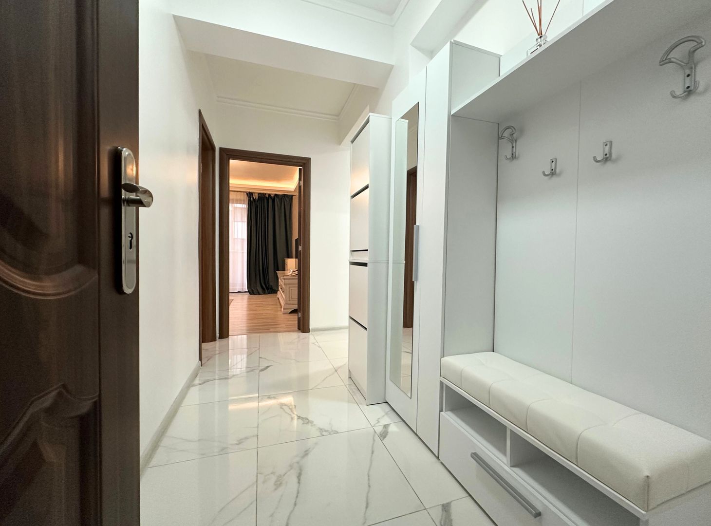 Vând apartament 3 camere 3 minute de Coresi complex ISARAN - Poză 31