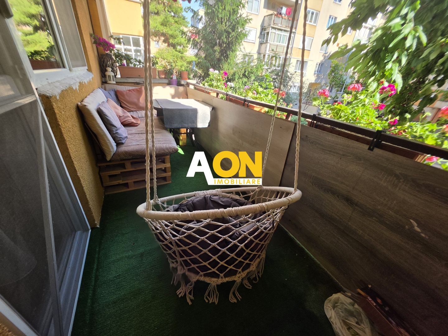 Apartament 2 Camere, Decomandat, Zona Cetate, Etaj 1 - Poză 8