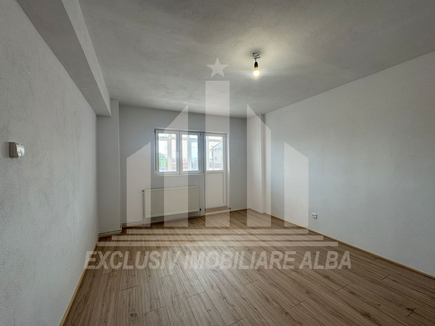 Apartament cu 2 camere decomandate complet renovat, Industriala - Poză 2