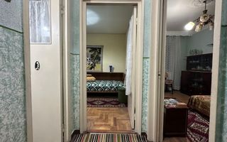 Apartament cu 3 camere de vânzare, în Buhuși - Poză 7