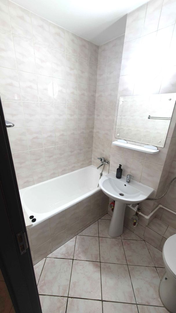 🚇 Închiriez Apartament cu 2 camere, 50 m de metrou 1 Decembrie - Poză 8