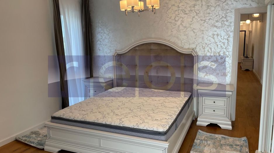 De vânzare apartament 4 camere Băneasa 136 mp  2 locuri de parcare - Poză 1