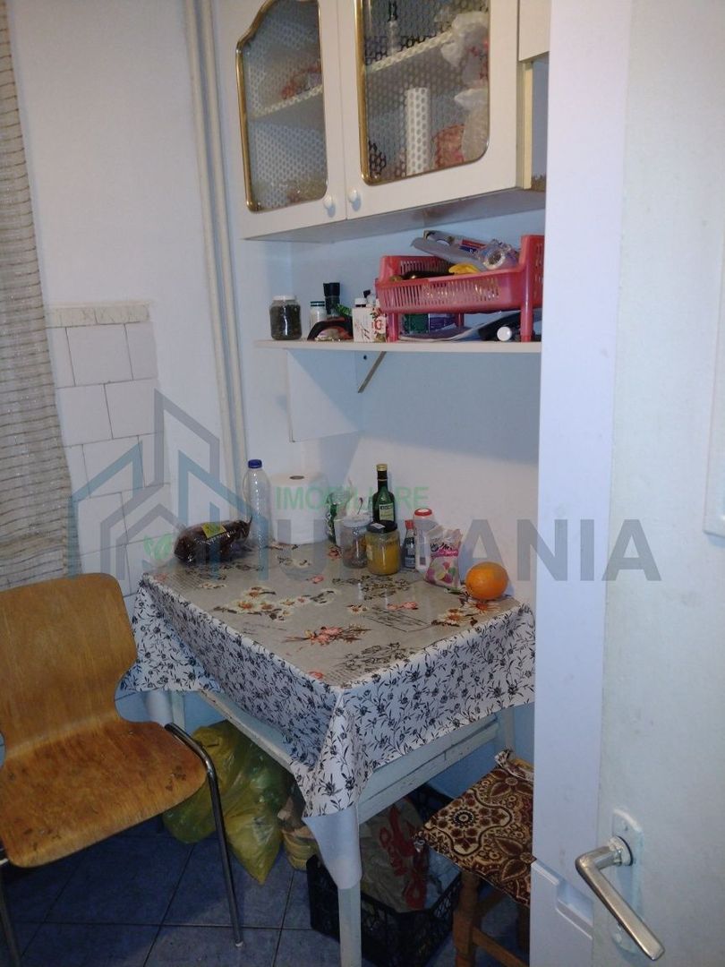 Apartament 3 camere mobilat cameră - Poză 2