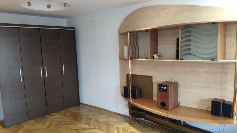 Apartament ultramodern 3 camere METROU GORJULUI - Poză 2