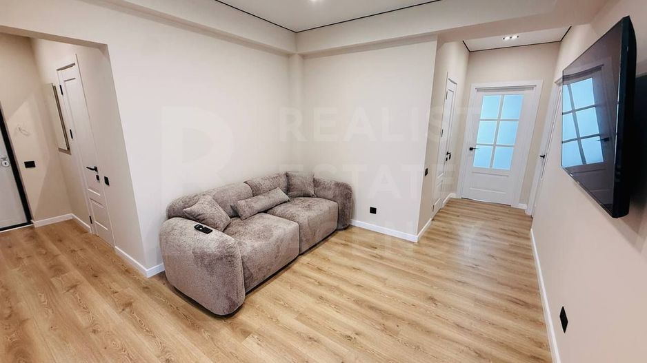 Vânzare, apartament, 3 camere + living, str. Ialoveni, Durlești - Poză 1