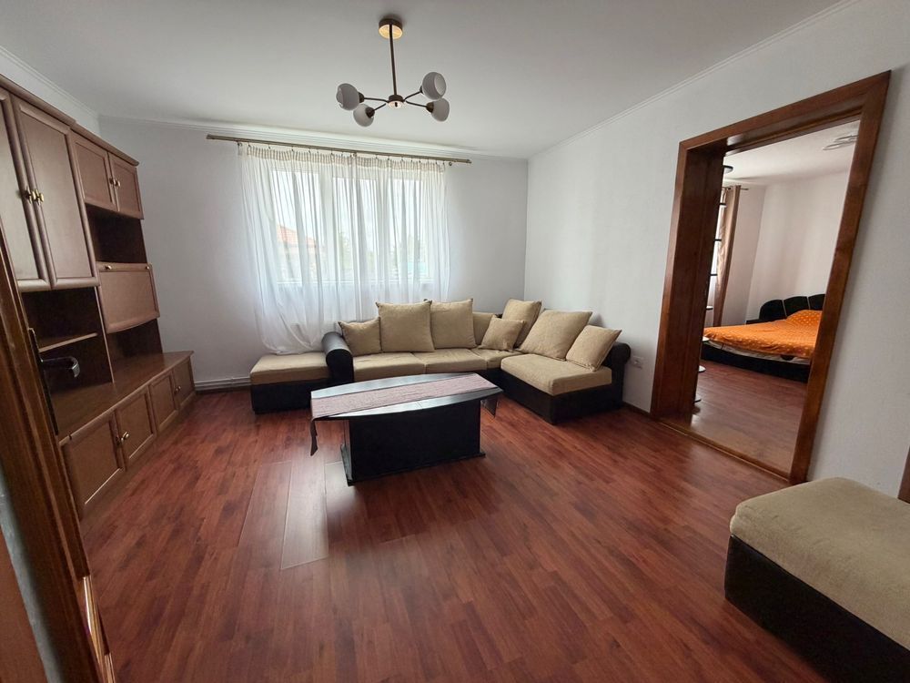 Închiriez casă individuală spațioasă 5 camere ( 200mp ) compusă din 2 apartamente cu intrare separată - Poză 1