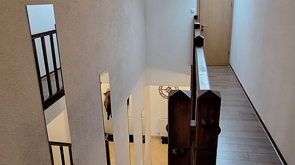 Casa individuala frumoasa si spatioasa in Giroc - Poză 8