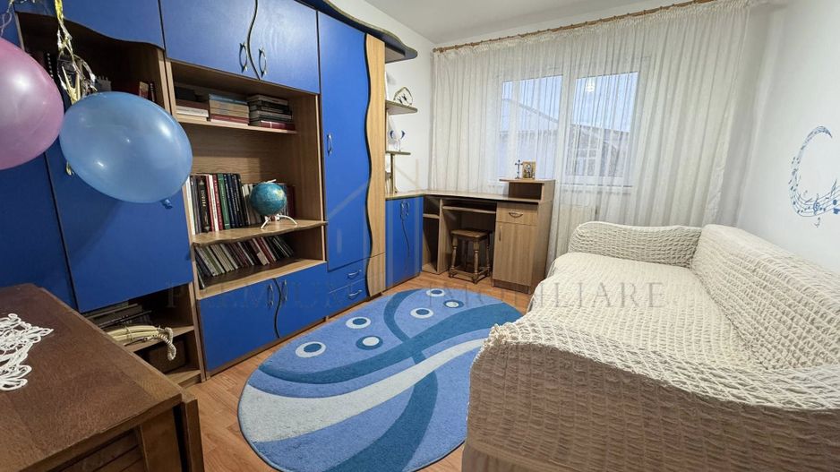Apartament 4 Camere de vânzare în Onești - Poză 3
