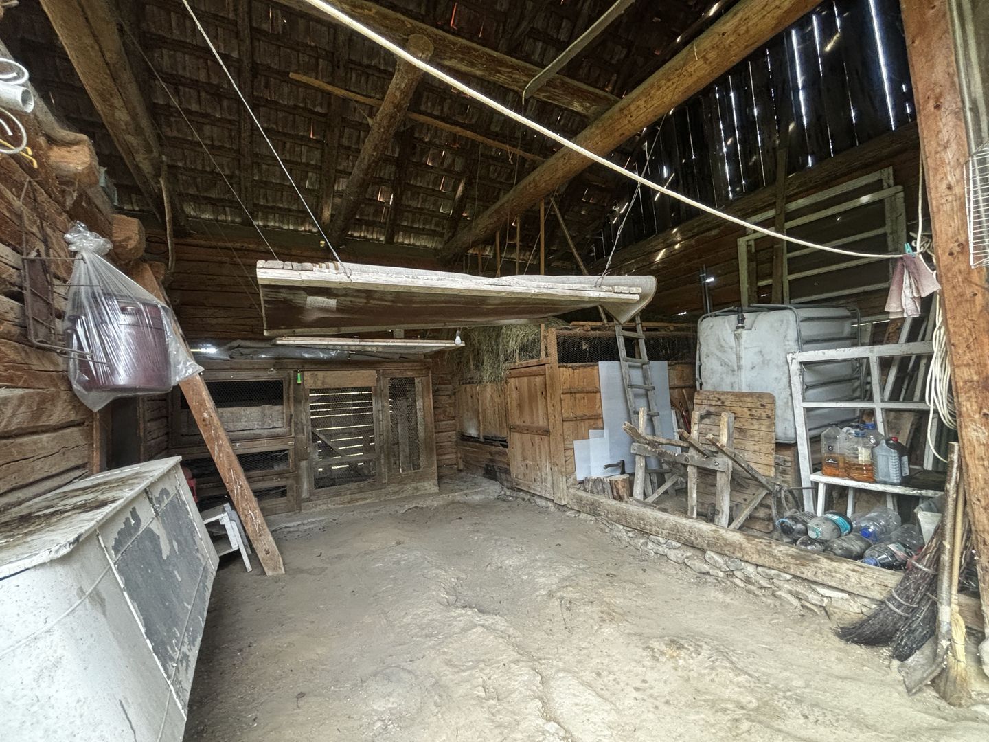 Casă 3 camere 100 M² cu 2360 M² teren - Poză 17