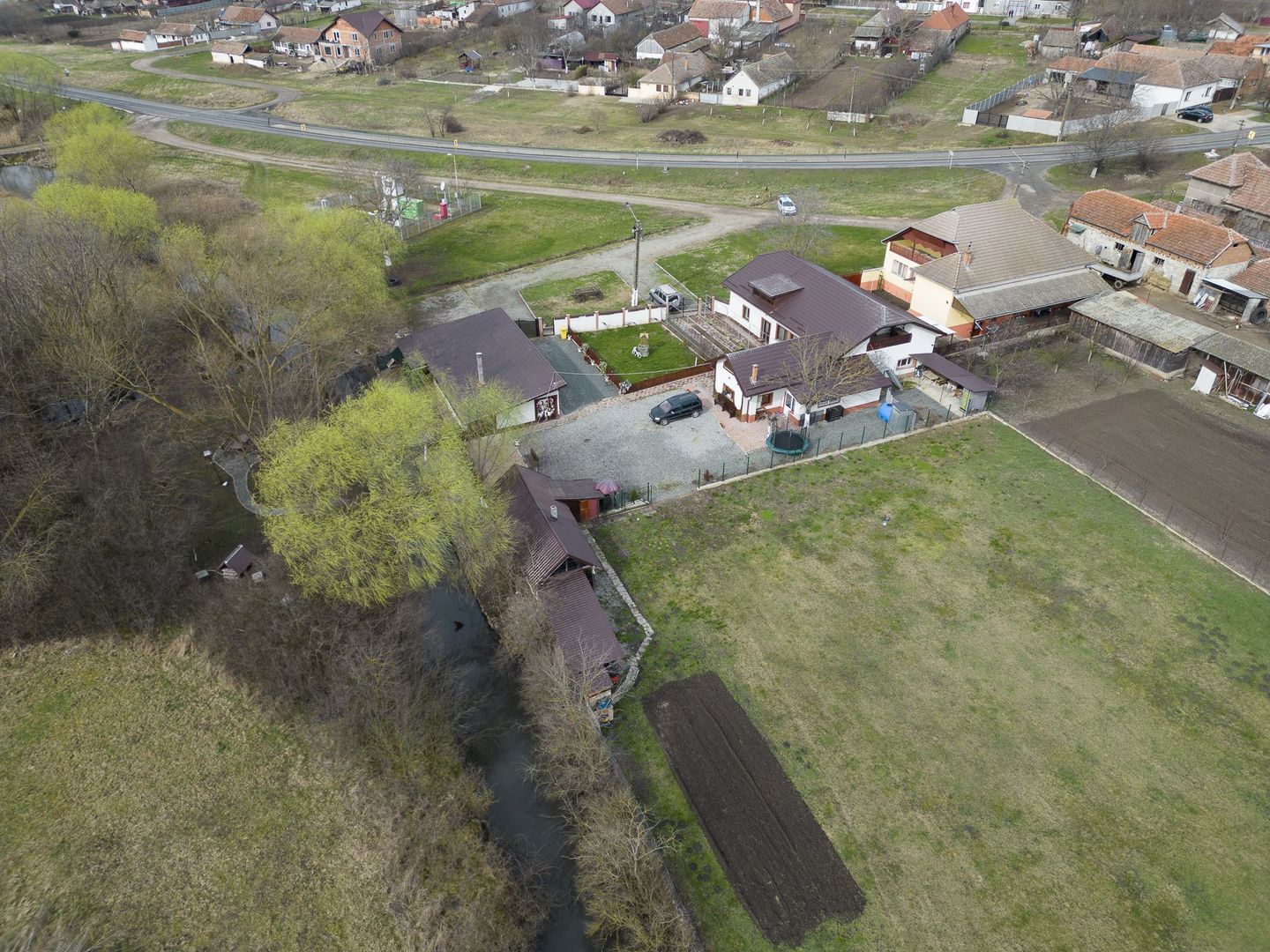 Proprietate imobiliară cu potențial extraordinar! - Poză 71