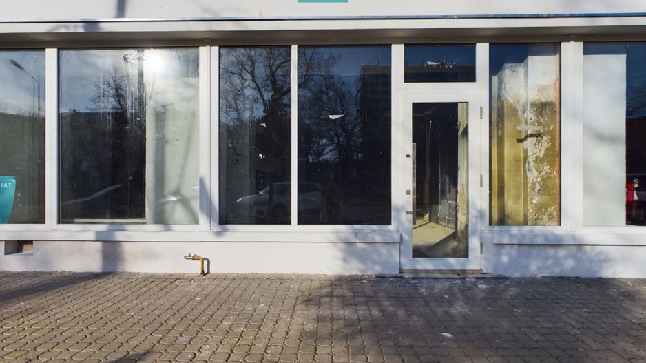 Spațiu comercial 60 mp pe Bulevardul Revoluției - Poză 2