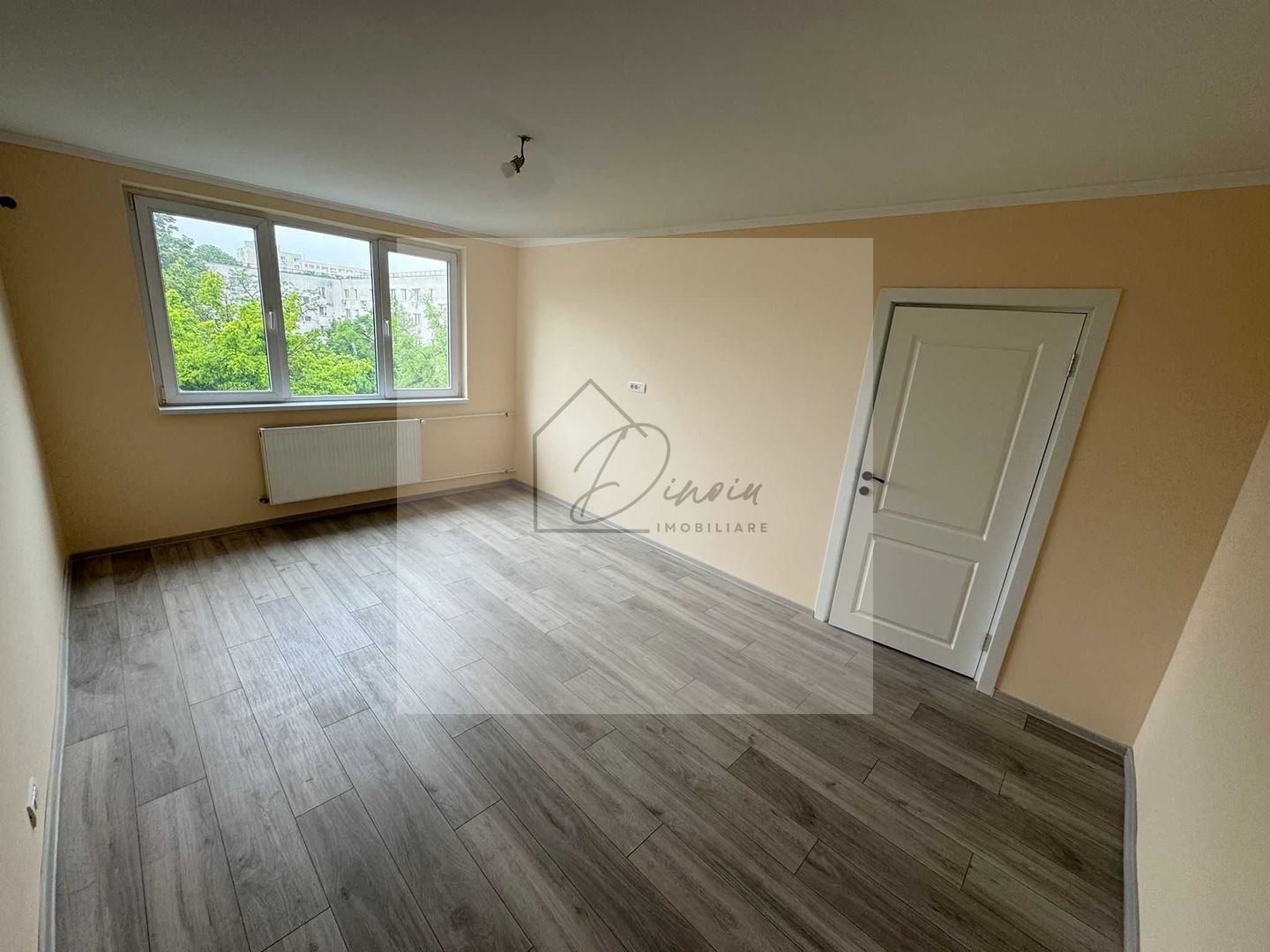 Apartament 3 camere Titan Ozana Metrou 1 Decembrie - complet renovat - Poză 1