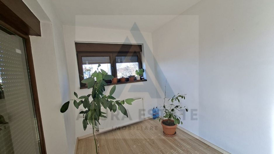 Casa intabulata 5 camere 2 bai si curte generoasa in Bavaria Park - Poză 3