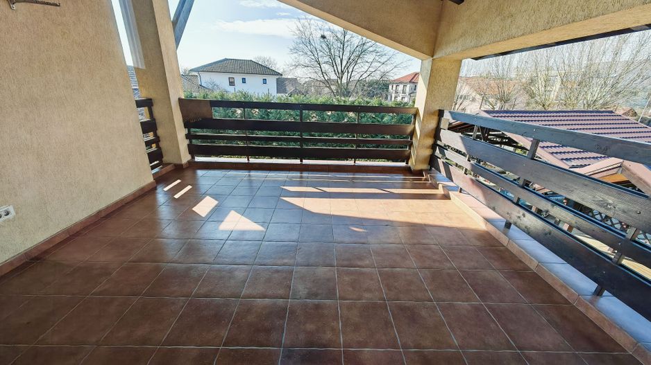 Vila S+P+M cu teren generos Dumbravita - Poză 16