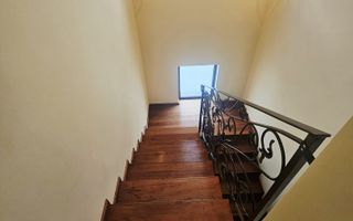 Vilă spațioasă Strejnicu S+P+1E+M, 8 camere, garaj, teren 595 mp - Poză 85