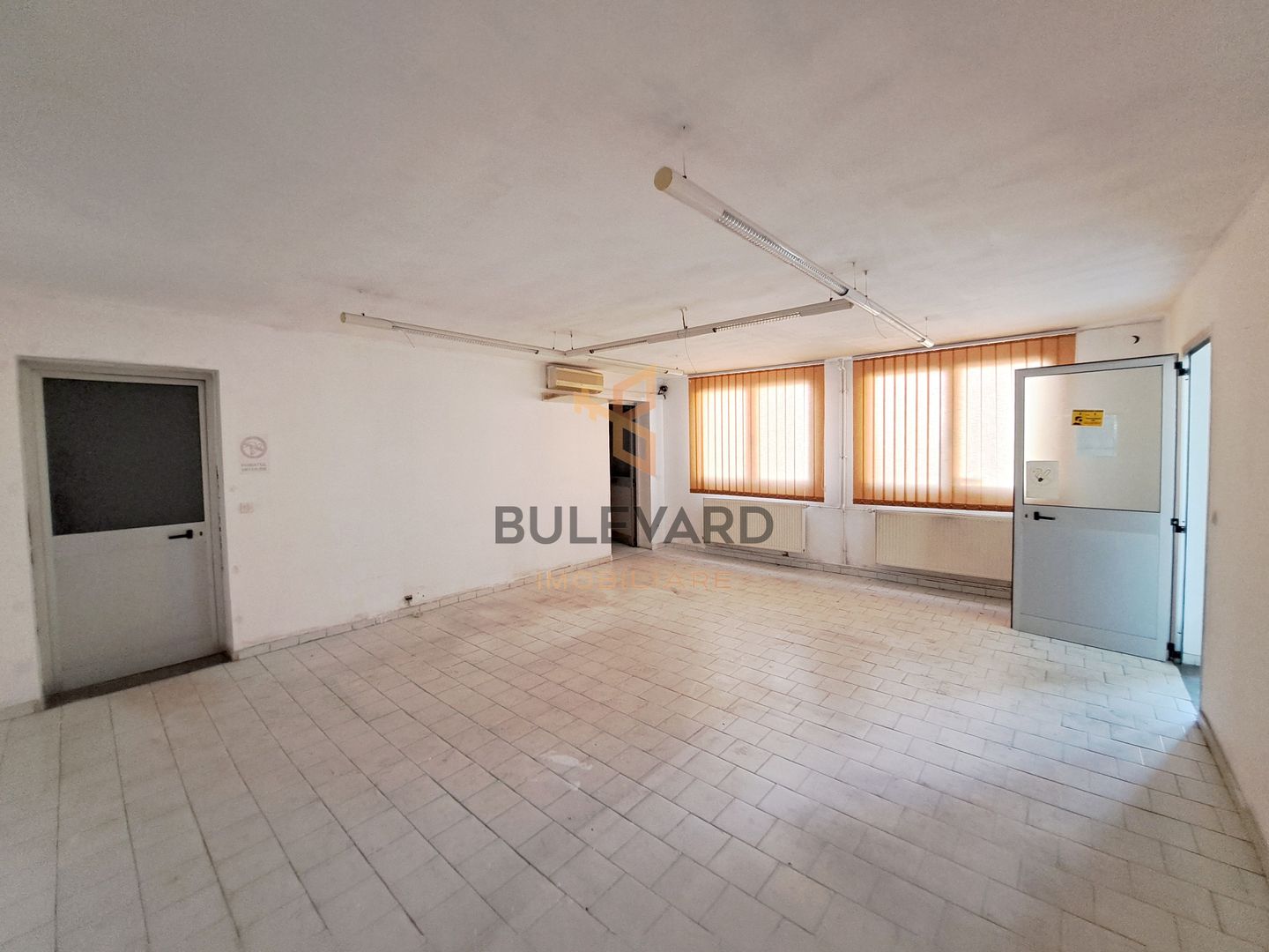 Hala/Spatiu industrial + birouri de inchiriat in zona Calea Baciului! - Poză 9