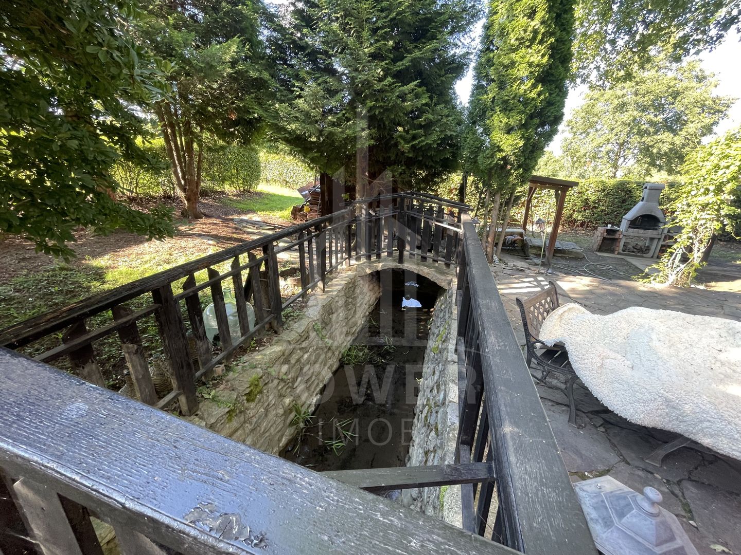 Teren deosebit cu cabană din lemn, Tocile – locație liniștită - Poză 15