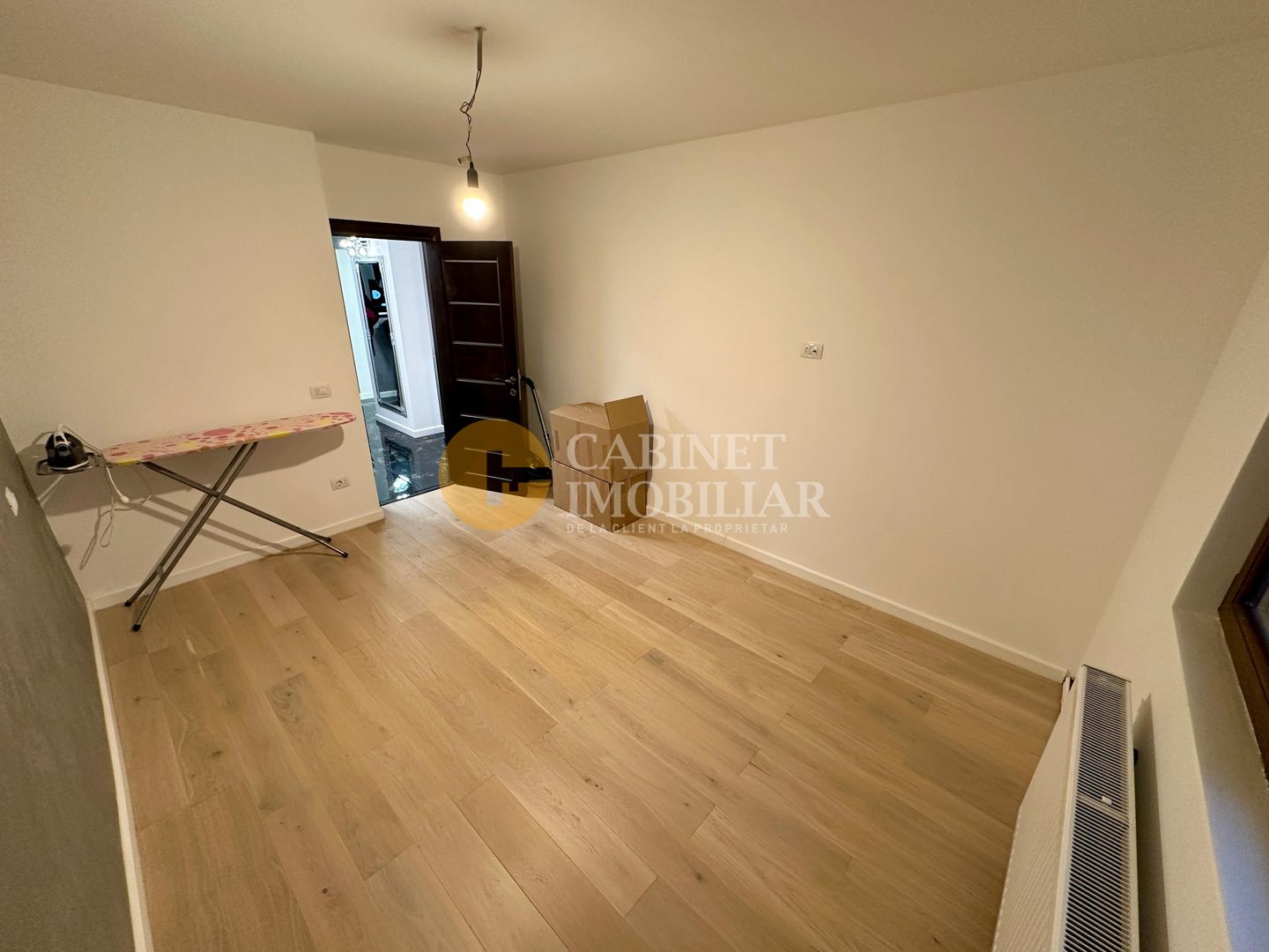 Nicolina - Apartament 3 Camere Decomandat -Etaj3  + Loc De Parcare ,Bloc - 1992 - Poză 10