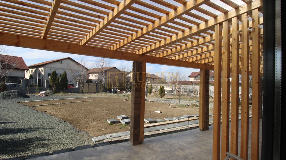 NOU  2 camere  la parterul unei case , loc parcare + curte - Poză 1