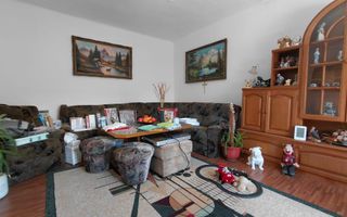 Casa de vanzare 4 camere si teren de 1100m2 Sura Mare, Sibiu - Poză 2