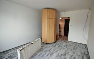 Garsoniera 22 mp,transformata din camera de camin,recent renovata. - Poză 2