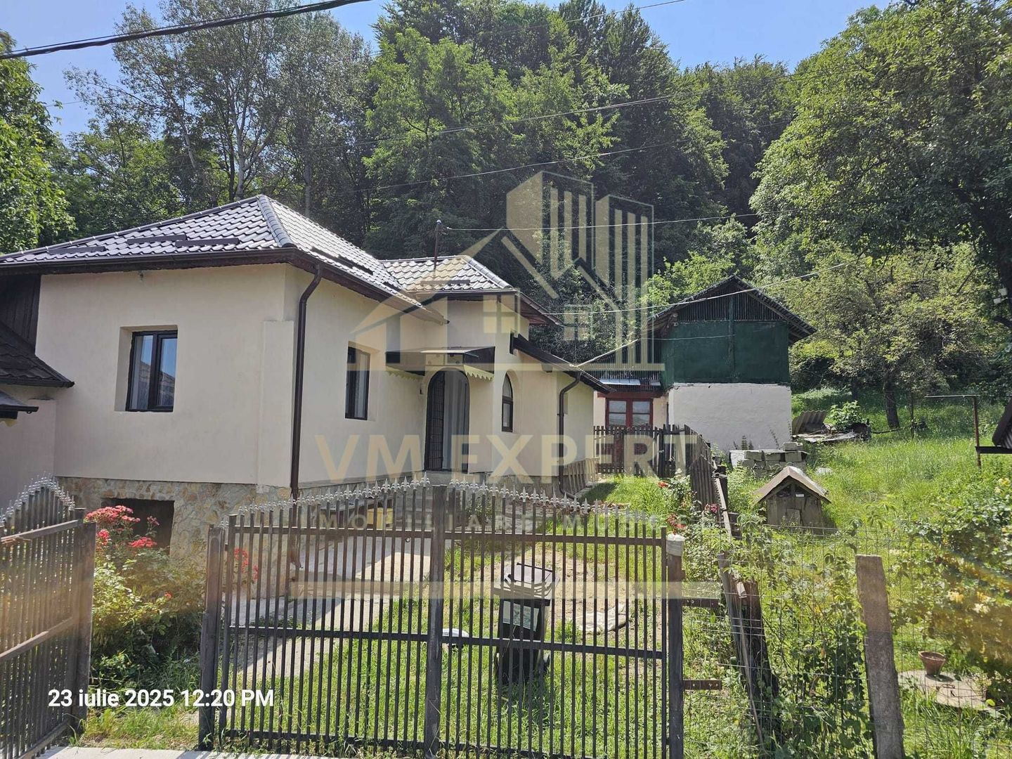 Casa de vanzare zona pitoreasca - Poză 2