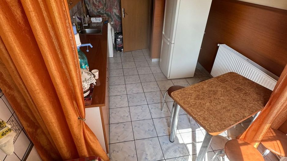 Apartament 3 camere, 70 mp utili, balcon, zona Cetate, Alba Iulia - Poză 9