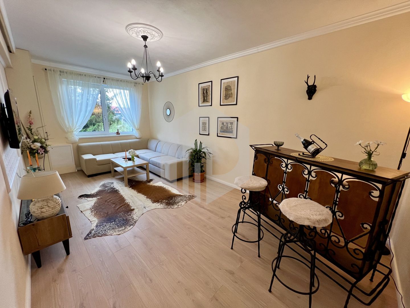 Apartament 2 camere decomandat Selimbar/ Etaj 1. Vedere superba, LUX - Poză 1