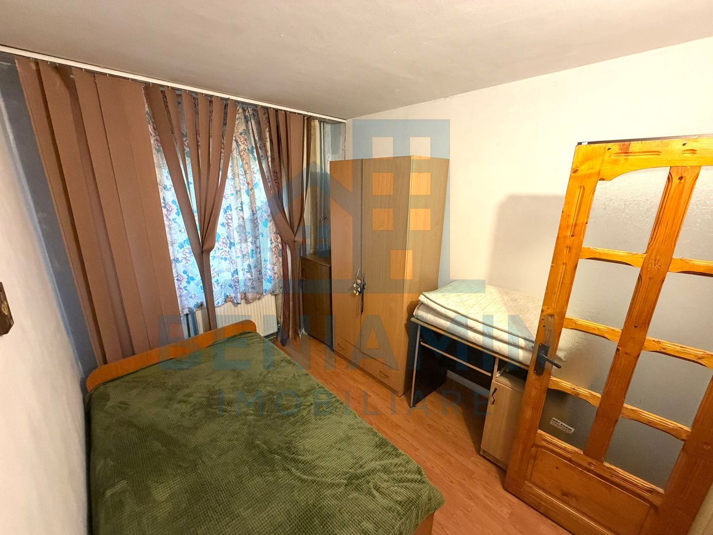 3 camere - parter - 55mp - centrala proprie - Craiovita - Materna - Poză 3