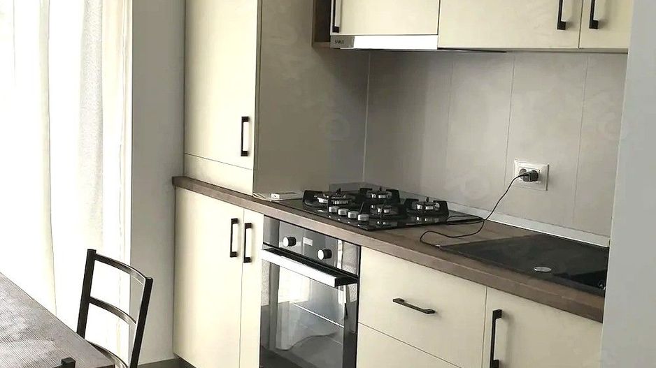 🏡 Închiriez Apartament cu 2 camere, Hils Titanium, parcare subterană - Poză 6