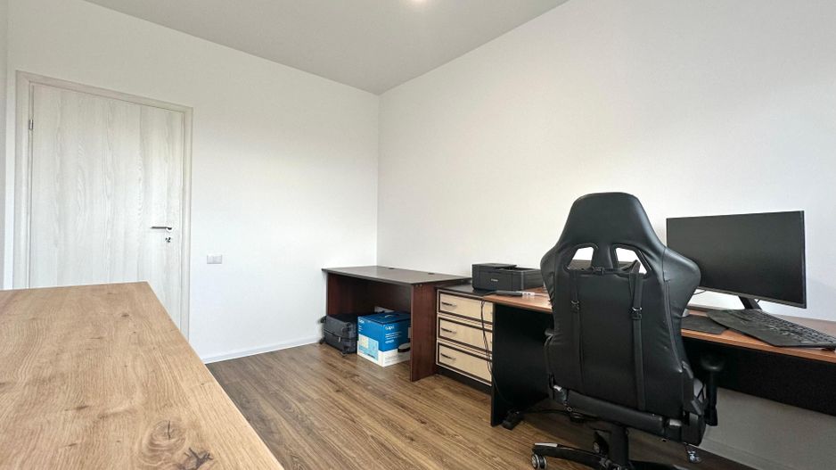 Apartament 3 camere, decomandat, cu loc de parcare - Poză 7