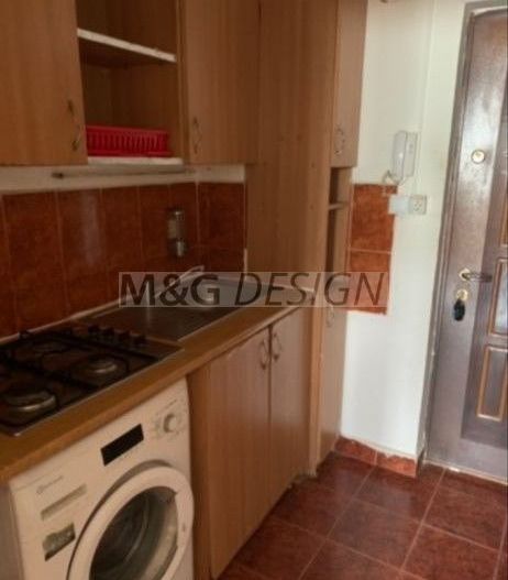 Garsoniera Buziasului etaj 3 cu balcon inchis - Poză 3