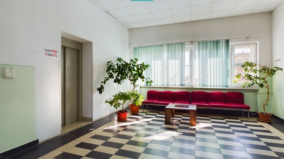 Spațiu medical generos situat ultracentral - Poză 12