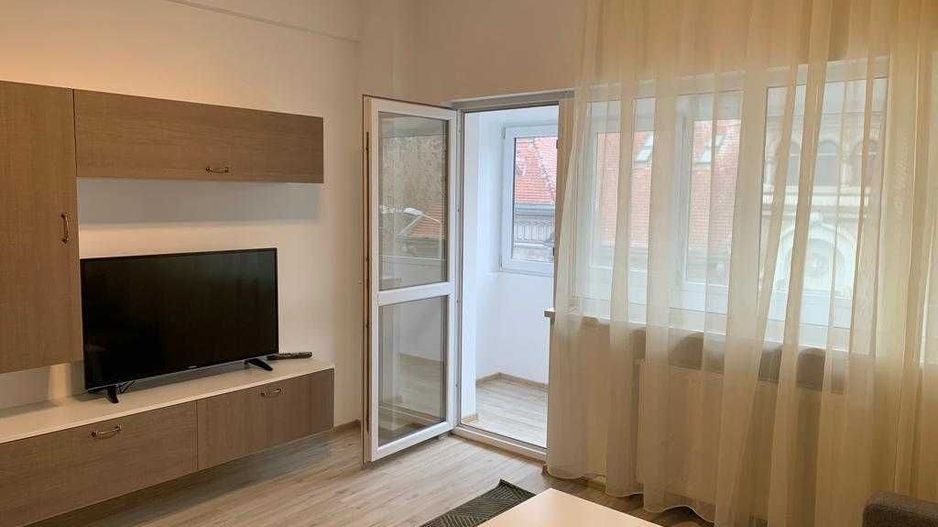 Apartament de inchiriat 3 camere Bd Carol I/Mosilor Centrala proprie - Poză 2