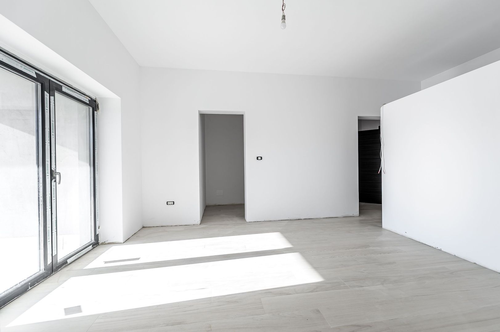 Vândut! Casă nouă cu teren generos Sânicolaul Mic - Poză 10