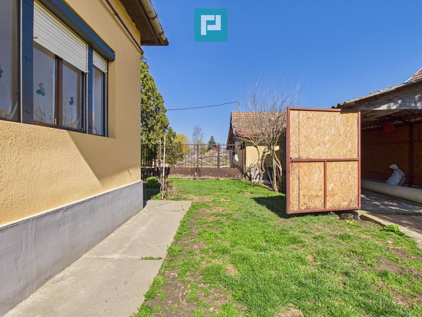 Casă cu 3 camere lângă frontiera Turnu - Poză 2