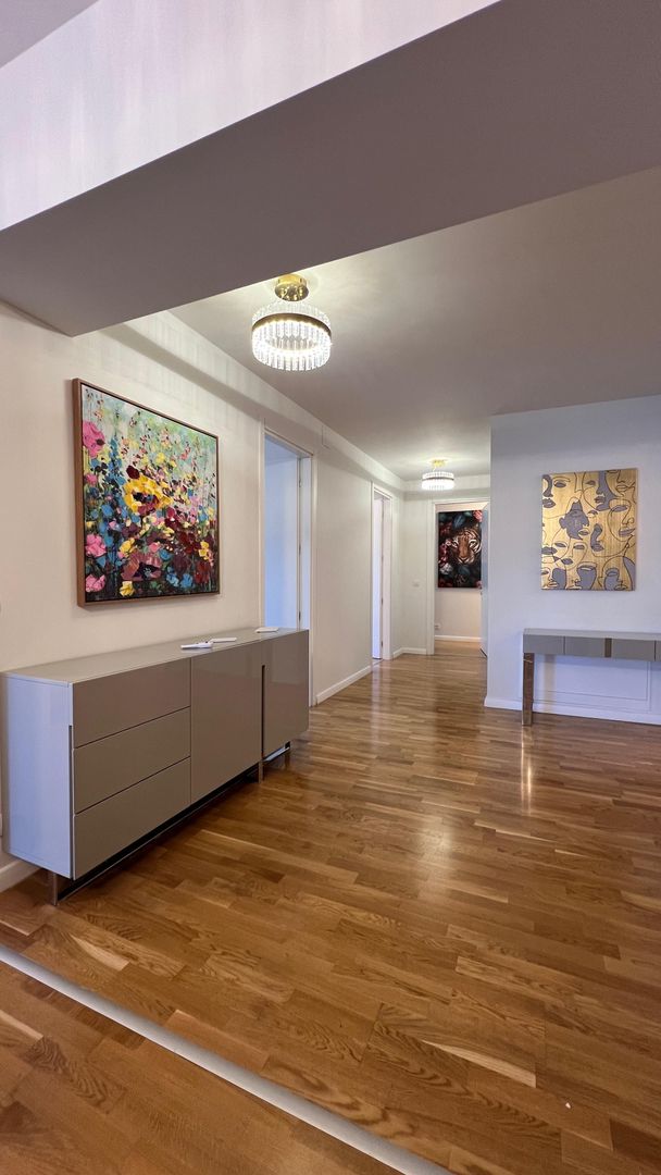 4 camere | loc de parcare cu priza electrica - Poză 9