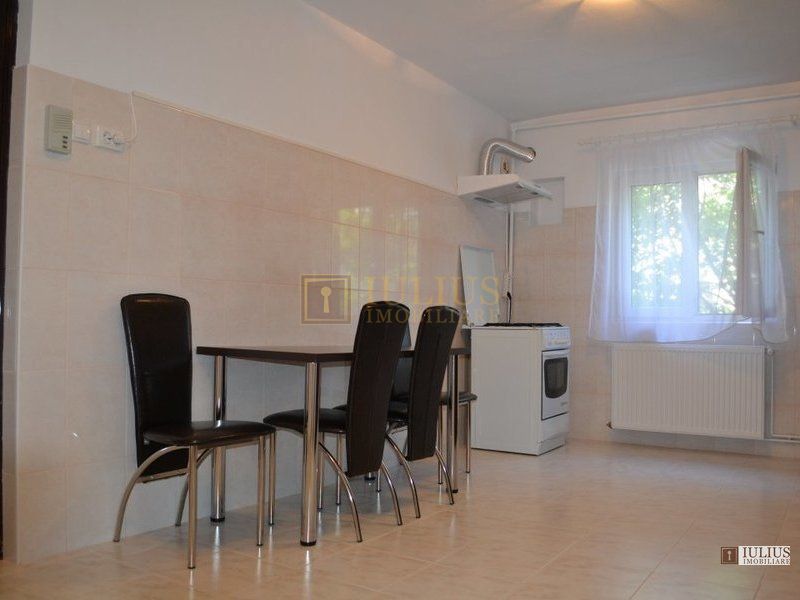 3 camere amenajat modern, cu centrala proprie(Include ctr Anaf). - Poză 12