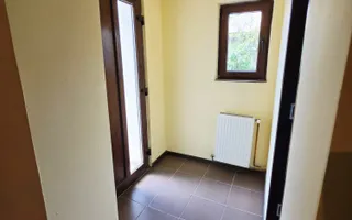 🏡 Casă renovată cu 6 camere, teren 557 mp – Berceni, Prahova - Poză 49