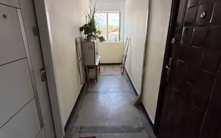 Garsonieră 27 mp cu balcon - etaj 2 - nemobilata -bloc an 1980 - Poză 25