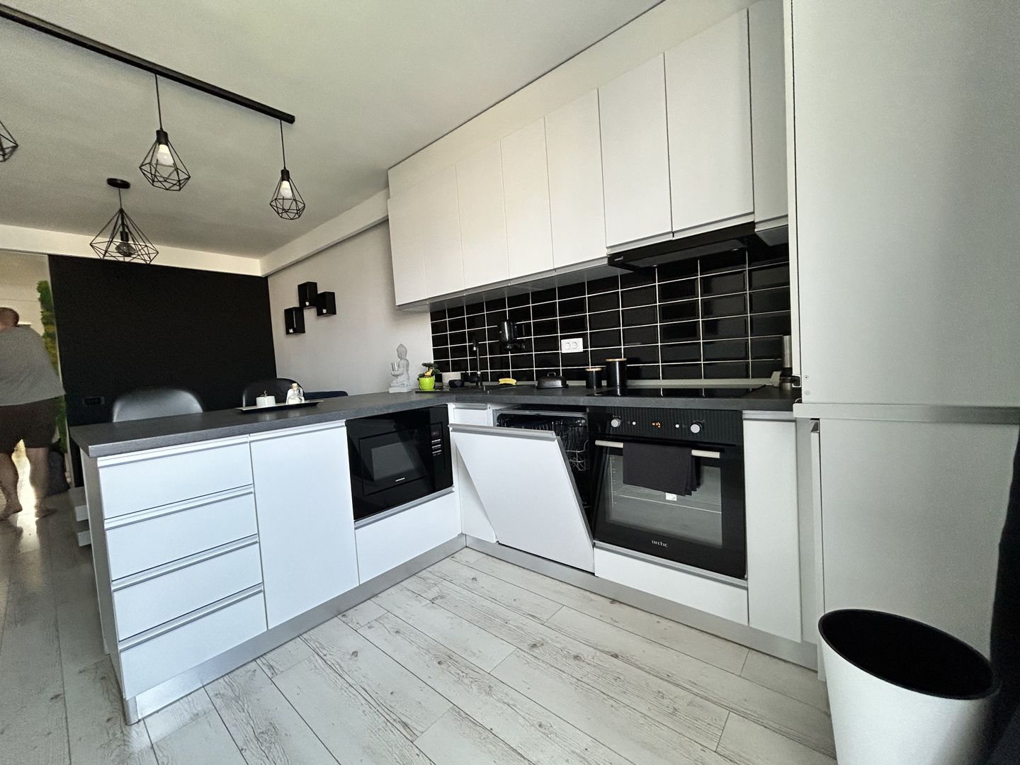 Apartament 2 camere | de vanzare | Floresti-str.Porii - Poză 3