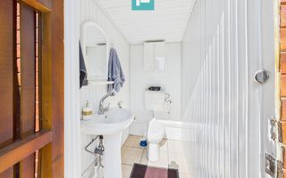 Casa cu potential multiplu in Curtici - Poză 15