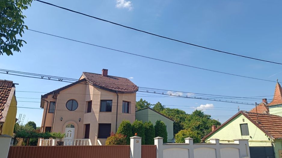 🏡 VILA DEOSEBITĂ DE VÂNZARE ÎN ARAD – ZONA CENTRALĂ - Poză 3
