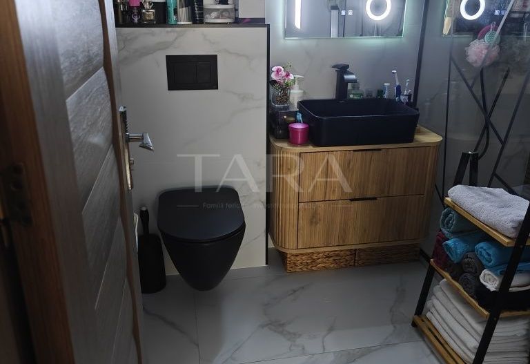 Apartament 3 camere, mobilat și utilat, cu parcare, zona Terra. - Poză 5