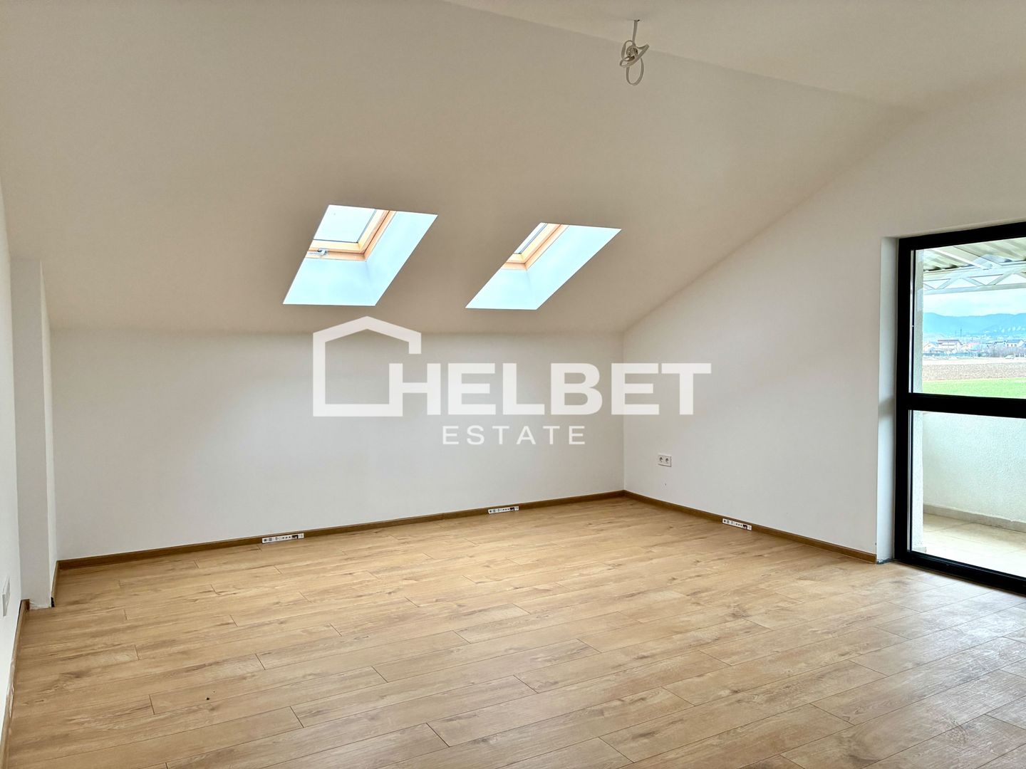 2 Camere / Sânpetru / Parcare / Finisat - Poză 2