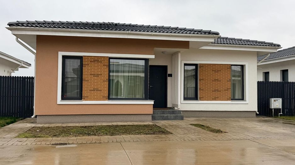 Casa deosebita cu finisaje premium si gradina privata Tunari - Poză 15